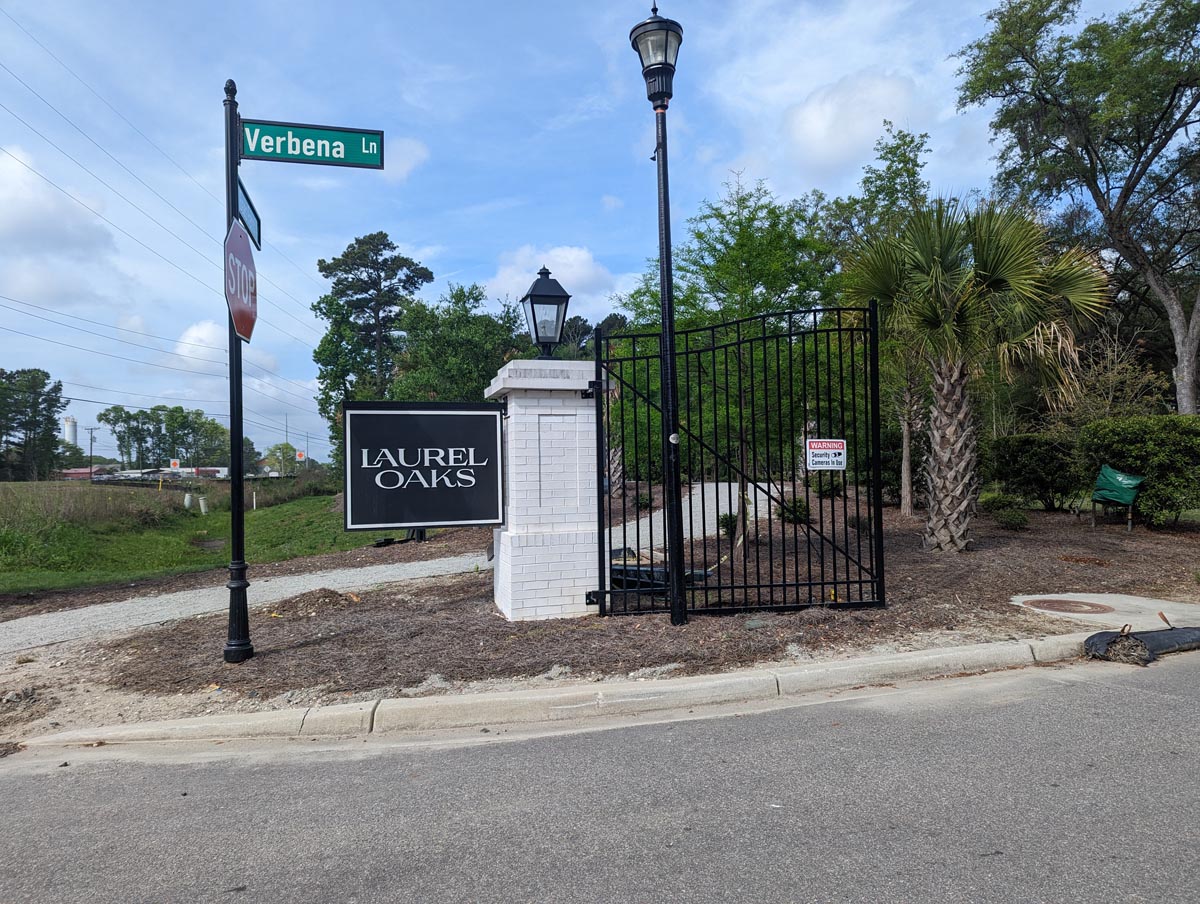 Laurel Oaks photo 2