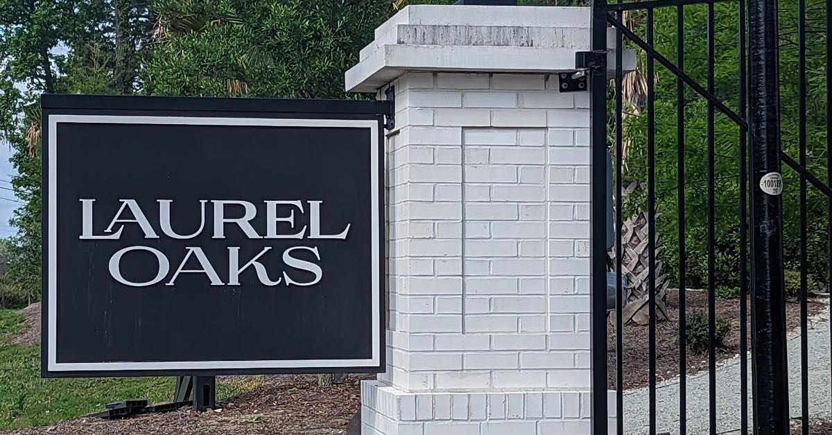 Laurel Oaks